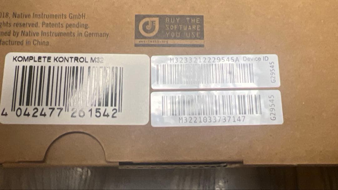 『新品』！『未開封』KOMPLETE KONTROL M32 MIDIキーボード