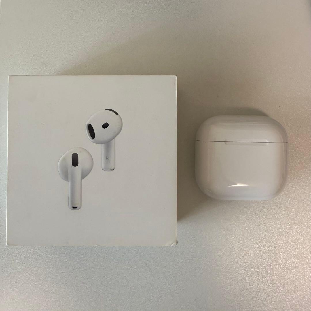 【美品】AirPods 4 アクティブノイズキャンセリング
