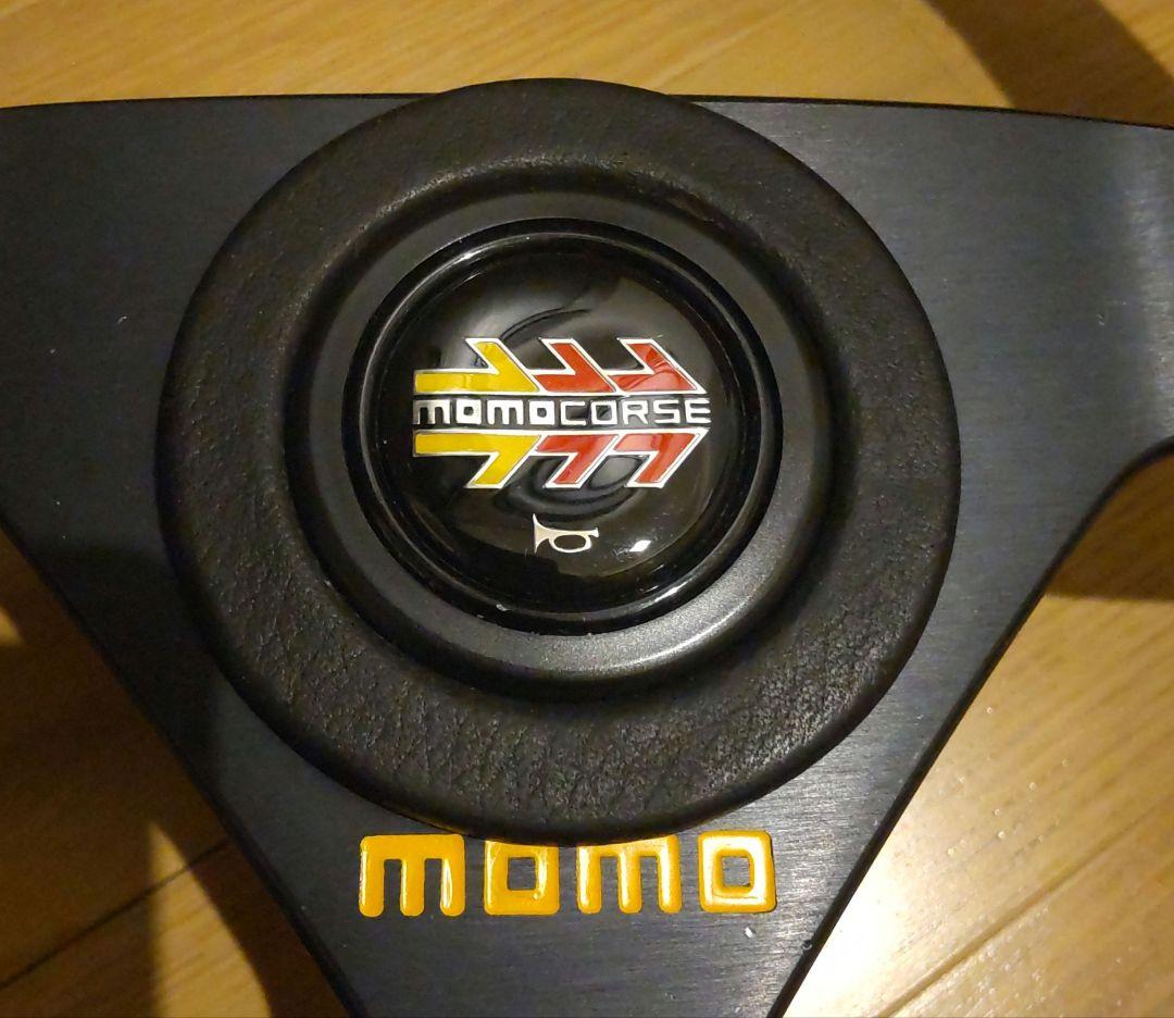 MOMO MOMOCORSE スポーツステアリング ホーンボタン付き