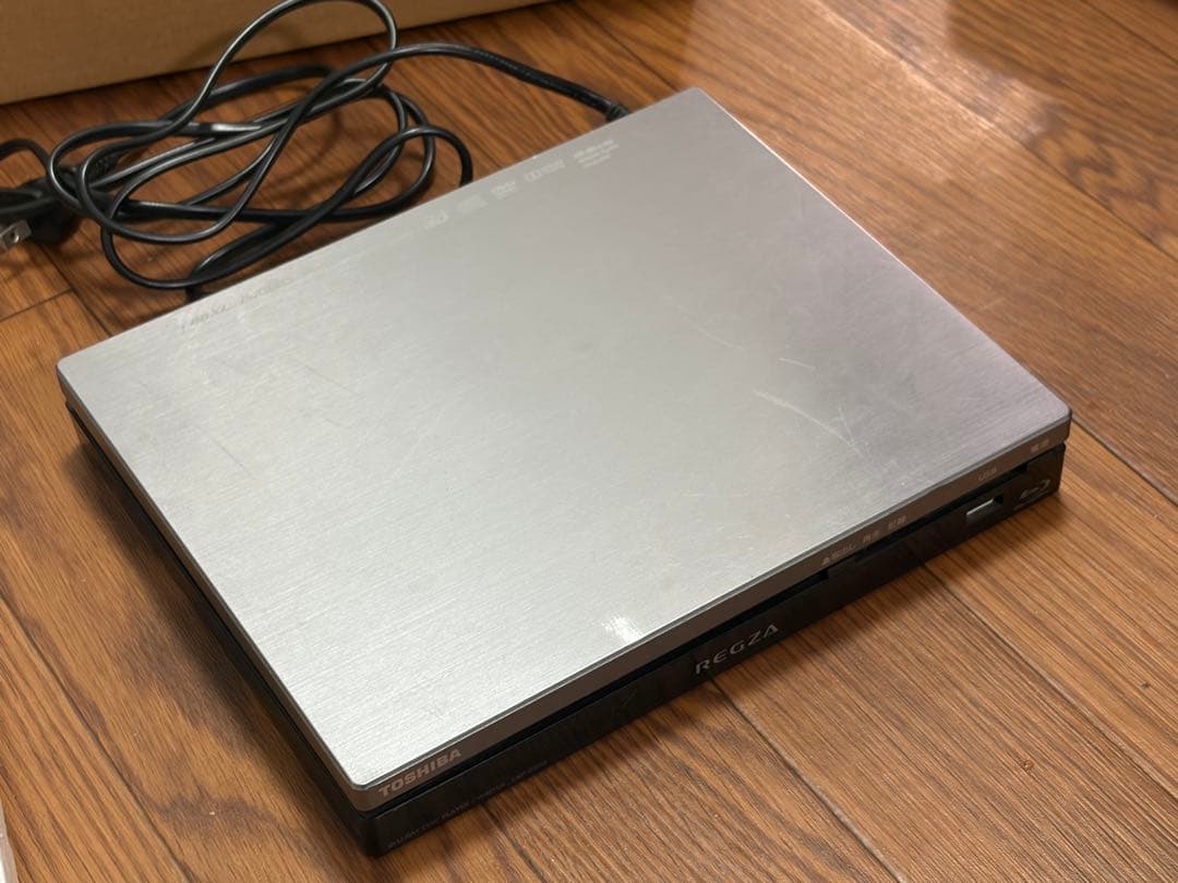 TOSHIBA REGZA ブルーレイディスクプレイヤーDBP-R500 箱付き