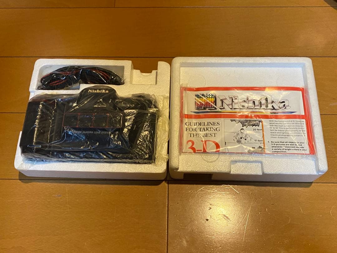 Nishika N8000 35mm 3Dカメラ　中古品