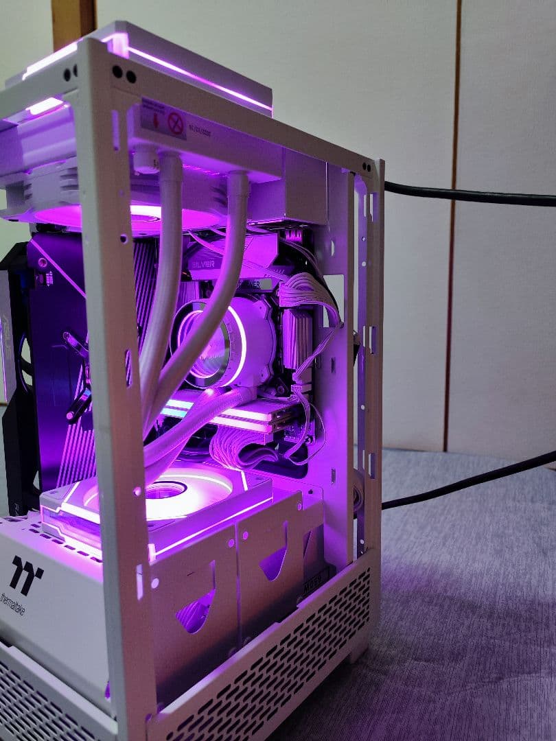 Windowsデスクトップ Intel Corei7-12700F + Radeon RX6700XT