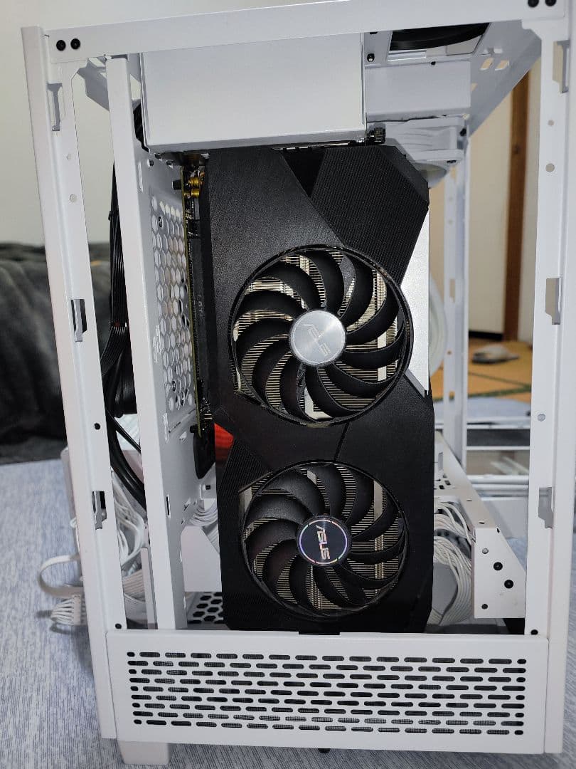 Windowsデスクトップ Intel Corei7-12700F + Radeon RX6700XT