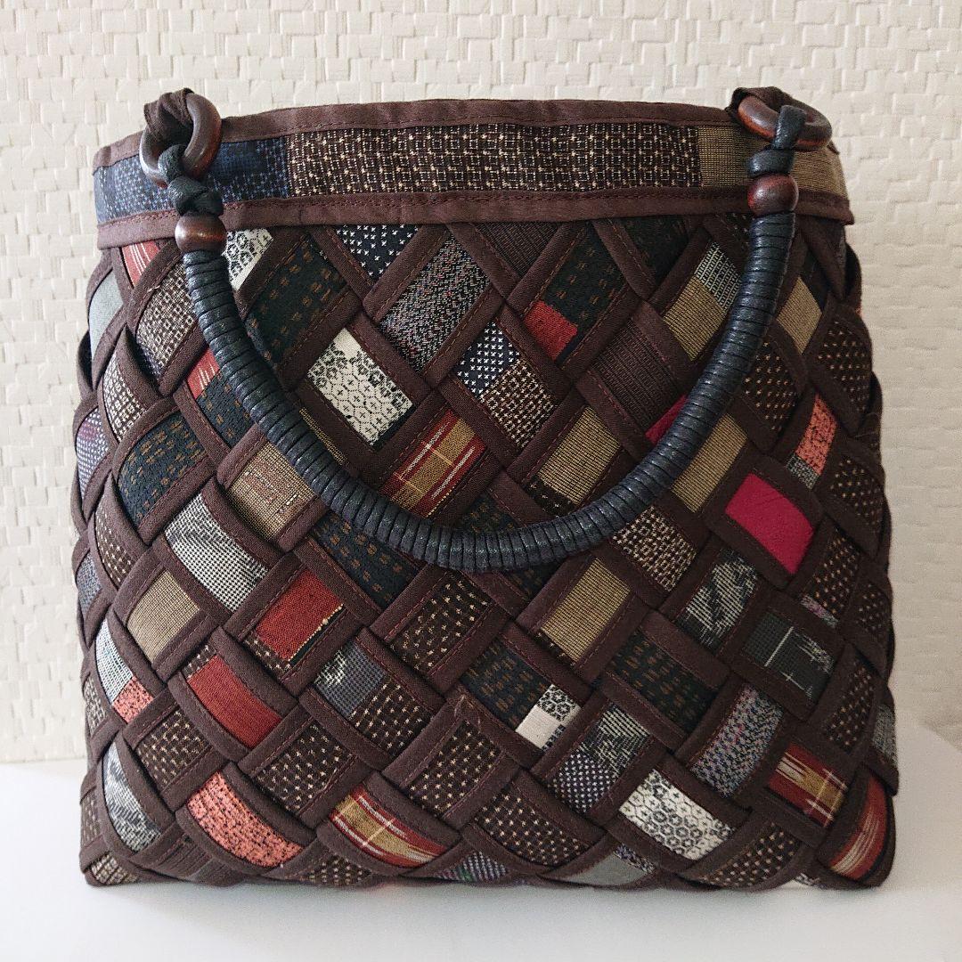 多彩な色合いの紬 着物リメイク トートバッグ ハンドメイド 編み込みデザイン