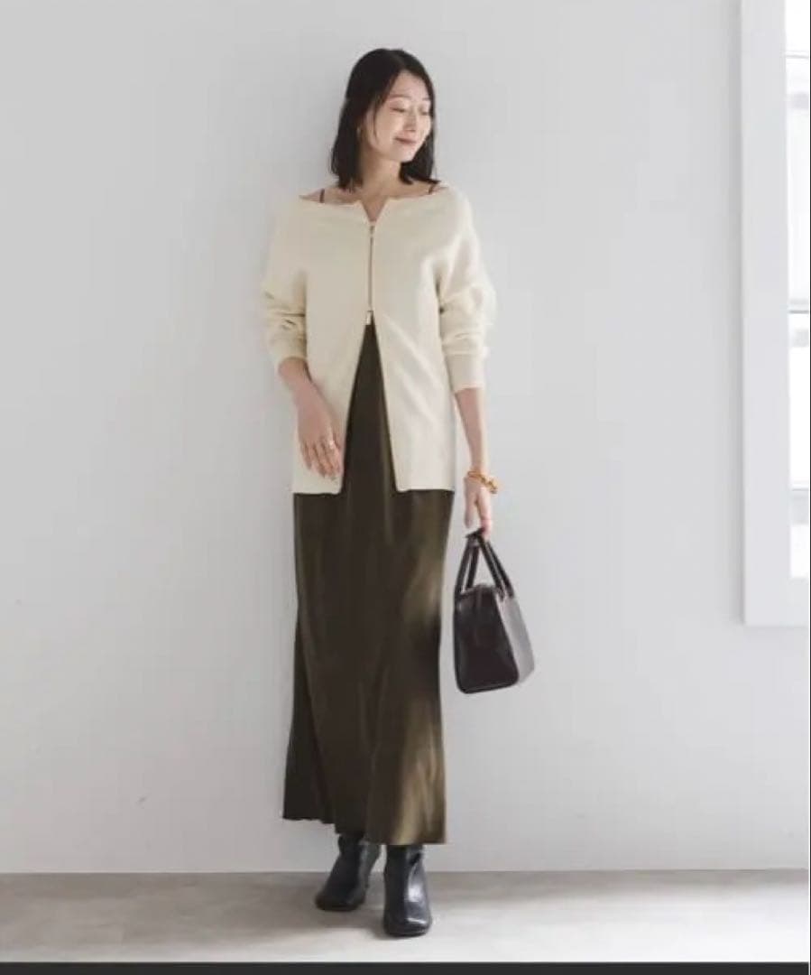 noble フロントジップボートネックニット