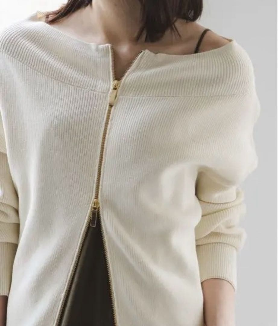 noble フロントジップボートネックニット