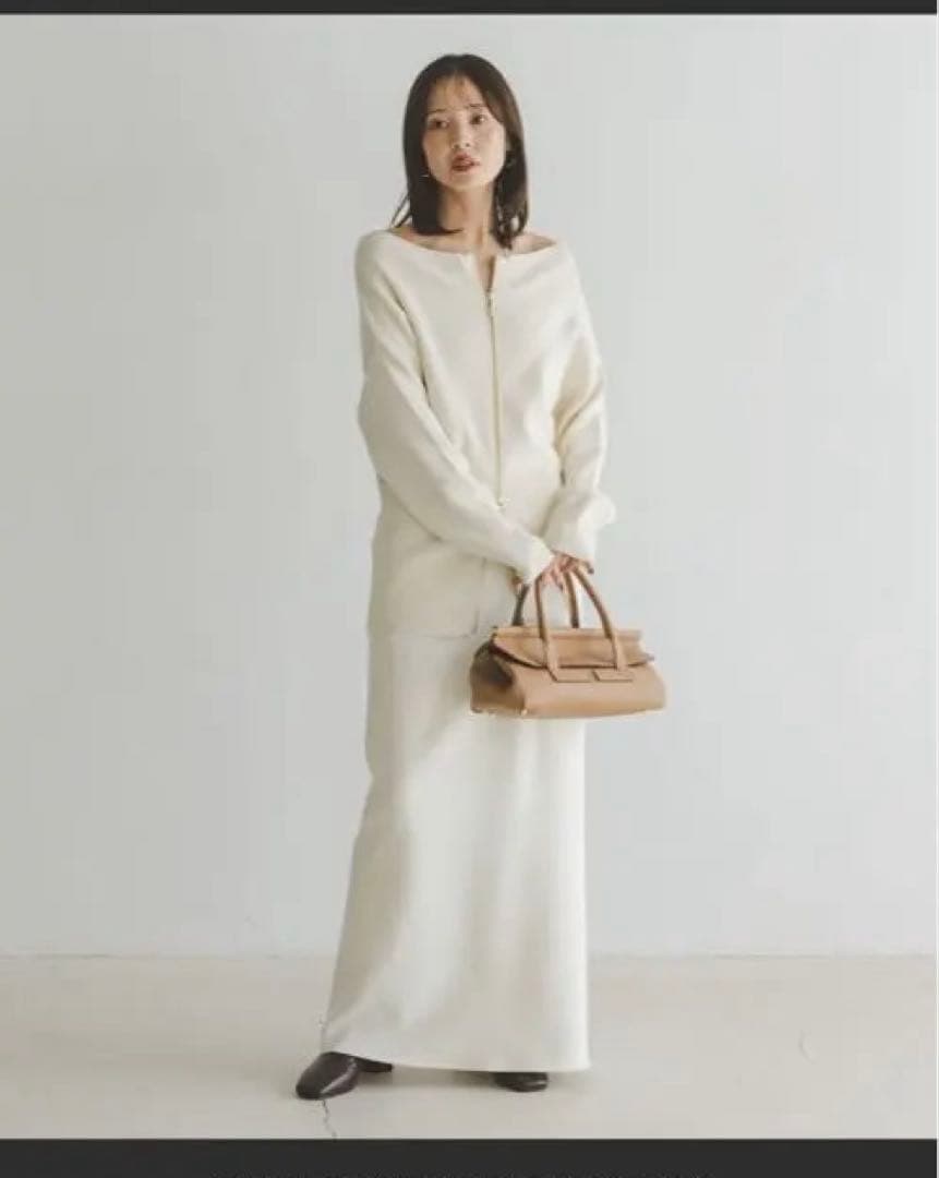 noble フロントジップボートネックニット