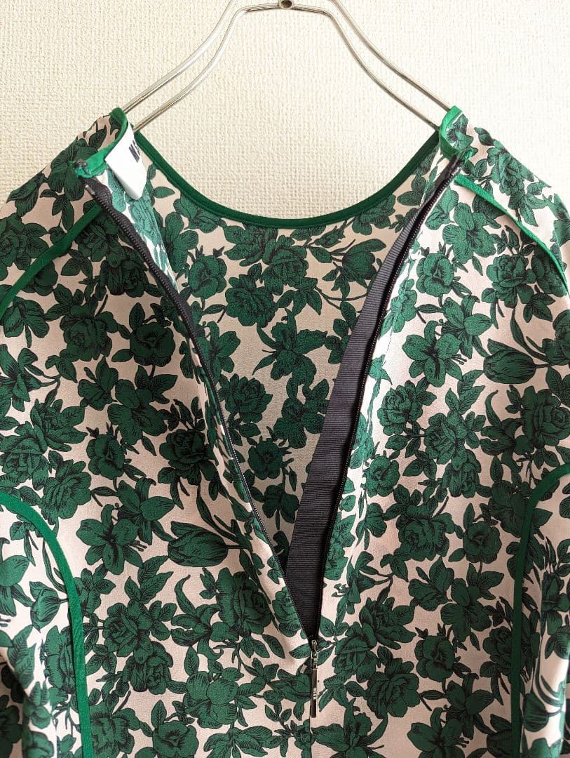 【美品】MSGM ジップ袖　花柄グリーン　モードブラウス　イタリア