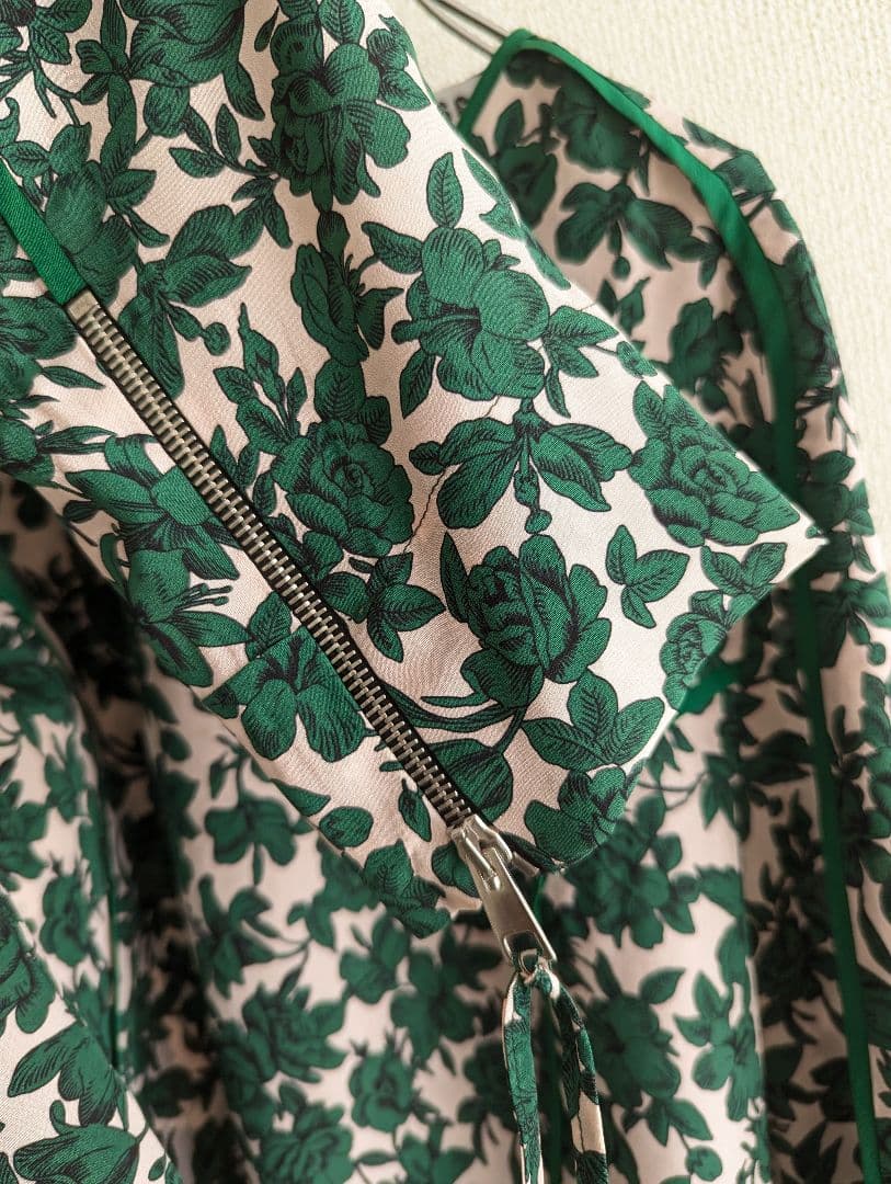 【美品】MSGM ジップ袖　花柄グリーン　モードブラウス　イタリア