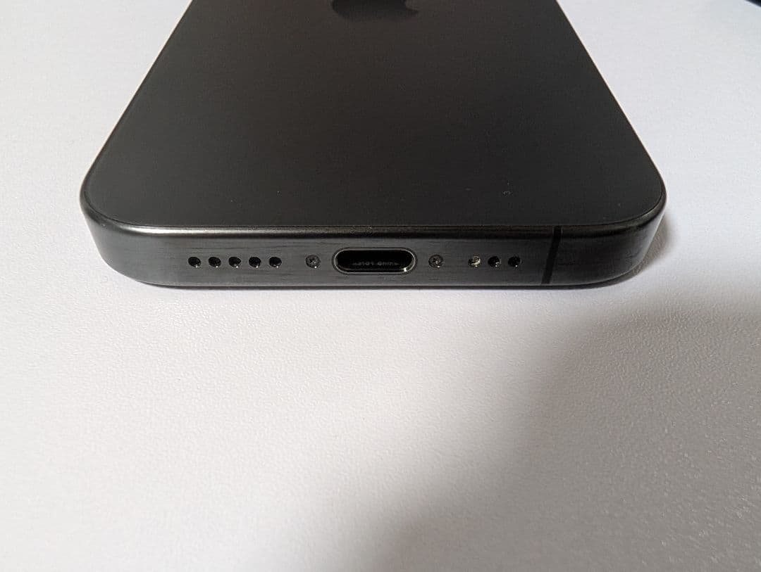 iPhone 15 Pro 128GB 本体 ガラスフィルム・MOFTケース付