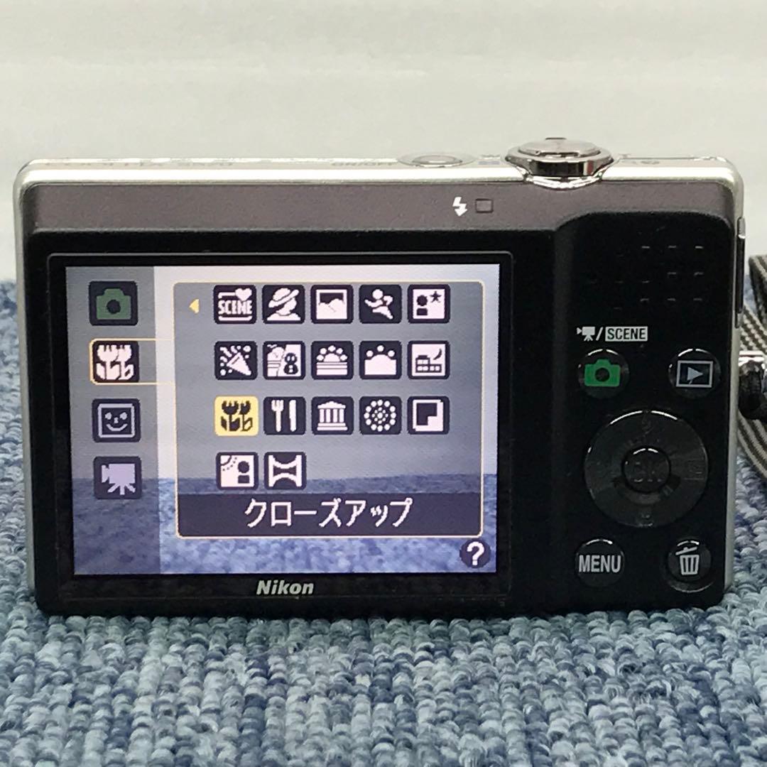 美品Nikon COOLPIX S570 シルバー