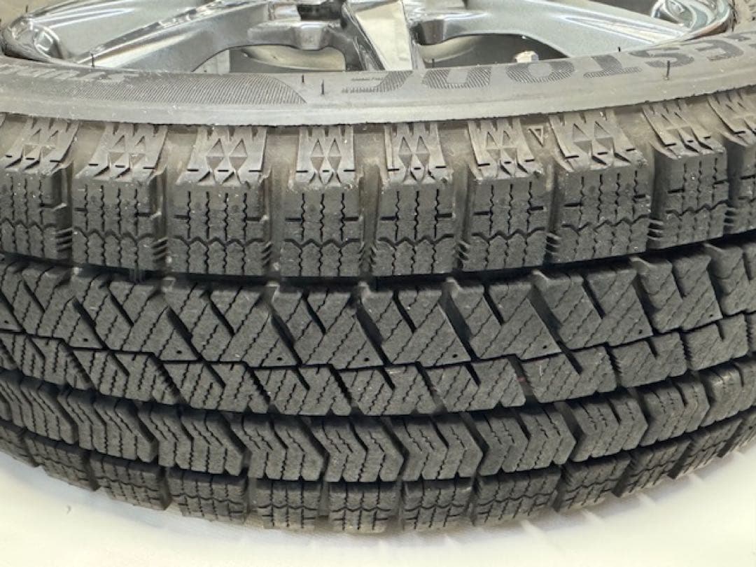 14インチ ブリヂストン スタッドレスタイヤ ホイール4本セット　2ヶ月使用