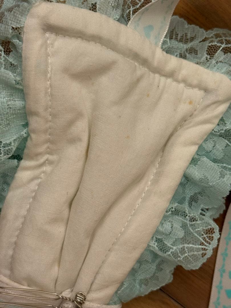 新品　エイチナオトリボンフリルヘッドドレス