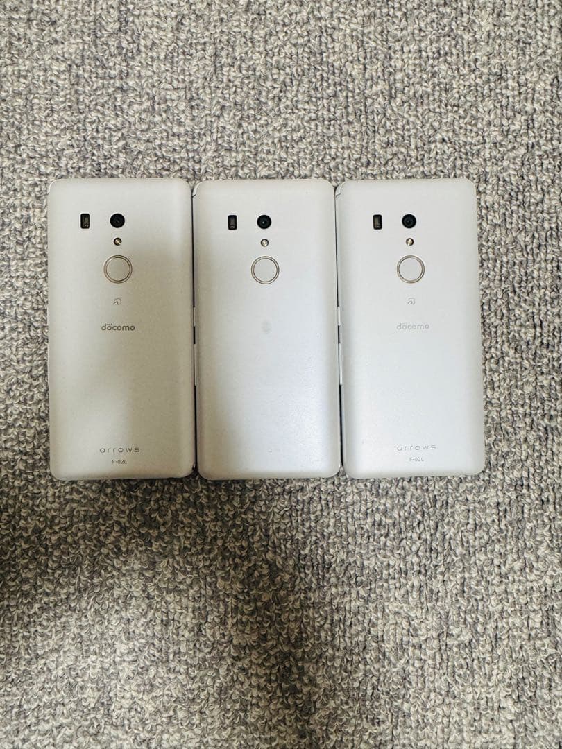 【富士通】arrows Be3 F-02L 本体