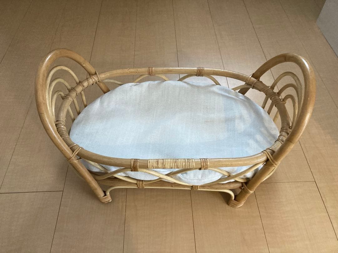 ラタン キャットベッド 人形ベッド　ペットのベッド
