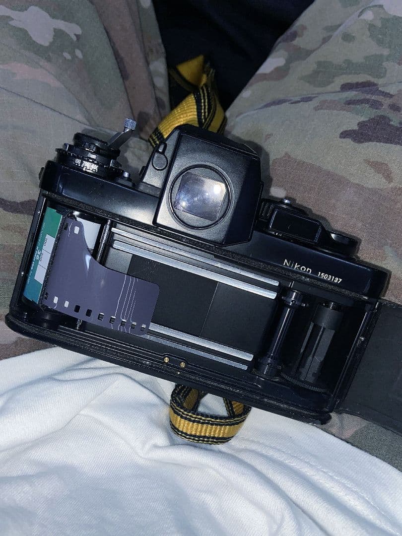 【希少・値下可】Nikon F3 HP 単焦点・フィルム・ストラップ・三脚付き