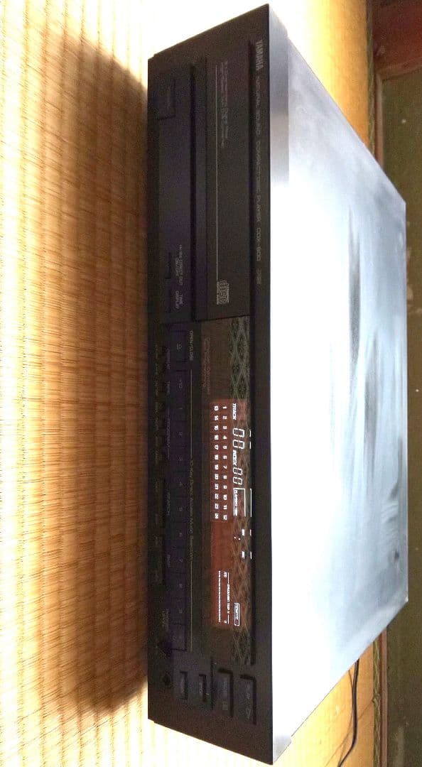ヤマハ CDプレーヤー CDX６００ 開閉部のみ故障