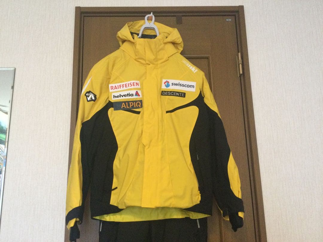 【限定・新品】DESCENTE デサント　チームスイス　セットアップ