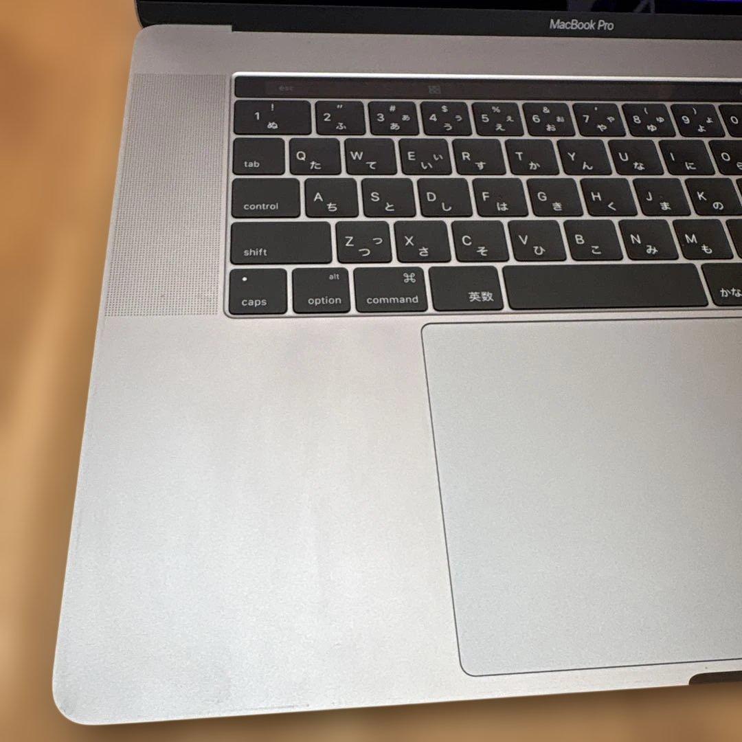 MacBook Pro 15インチ2016 Touch Bar i716GB