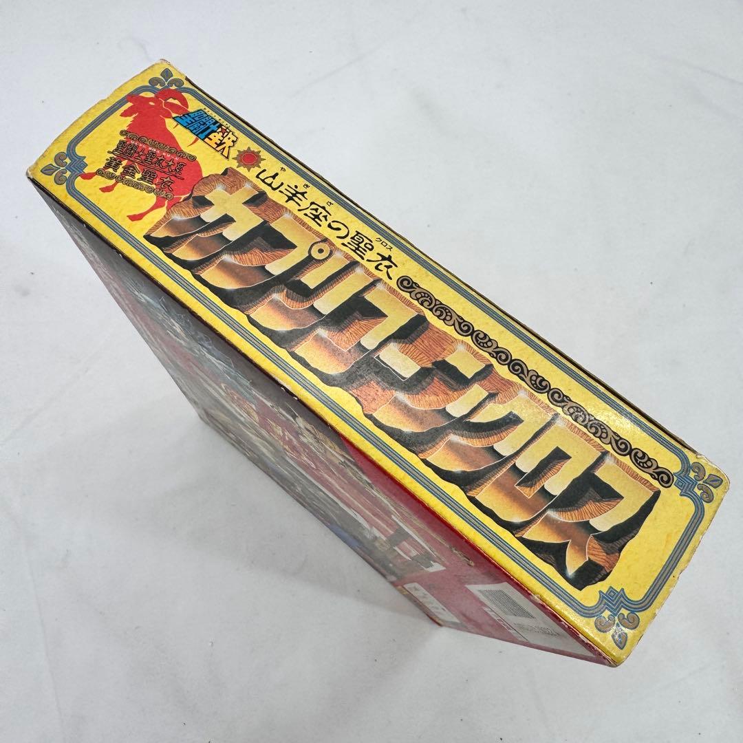 バンダイ聖闘士星矢 聖衣大系 カプリコーンクロス シュラ 山羊座の聖衣 黄金聖衣