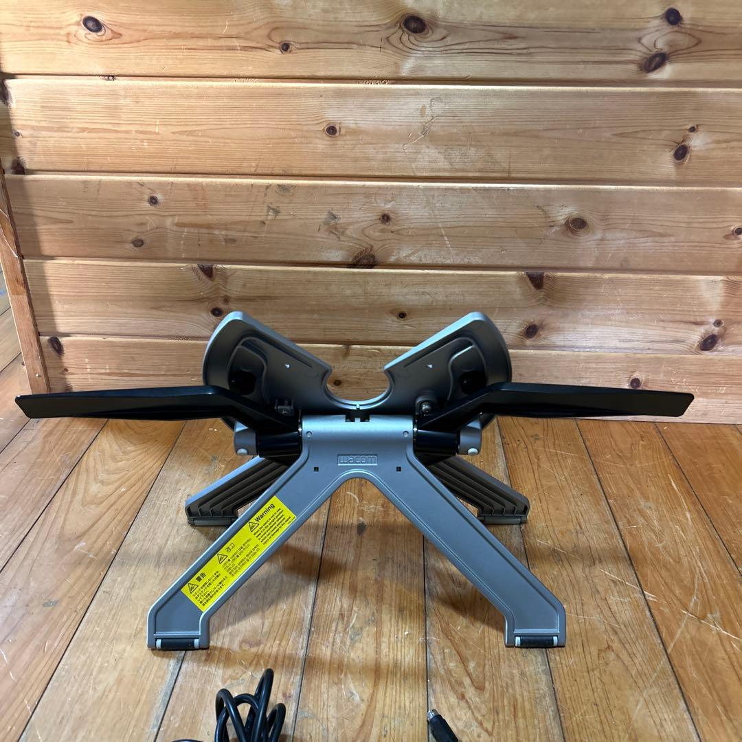 Wacom Cintiq 22HD DTK-2200/K 本体