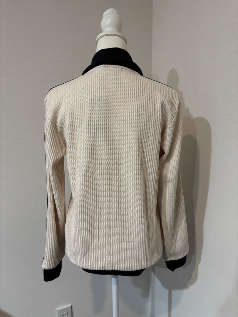 めぐ☆新品未使用☆adidas アイボリー ジップアップトラックトップ