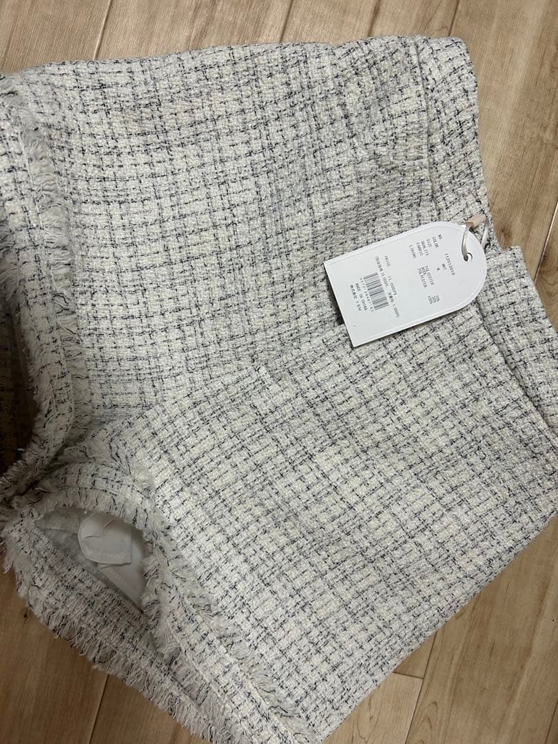 Darich コンパクトフリンジツイードショートパンツ　M 新品タグ付き