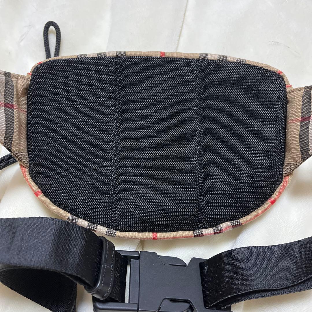 Burberry ボディバッグ　ウエストポーチ