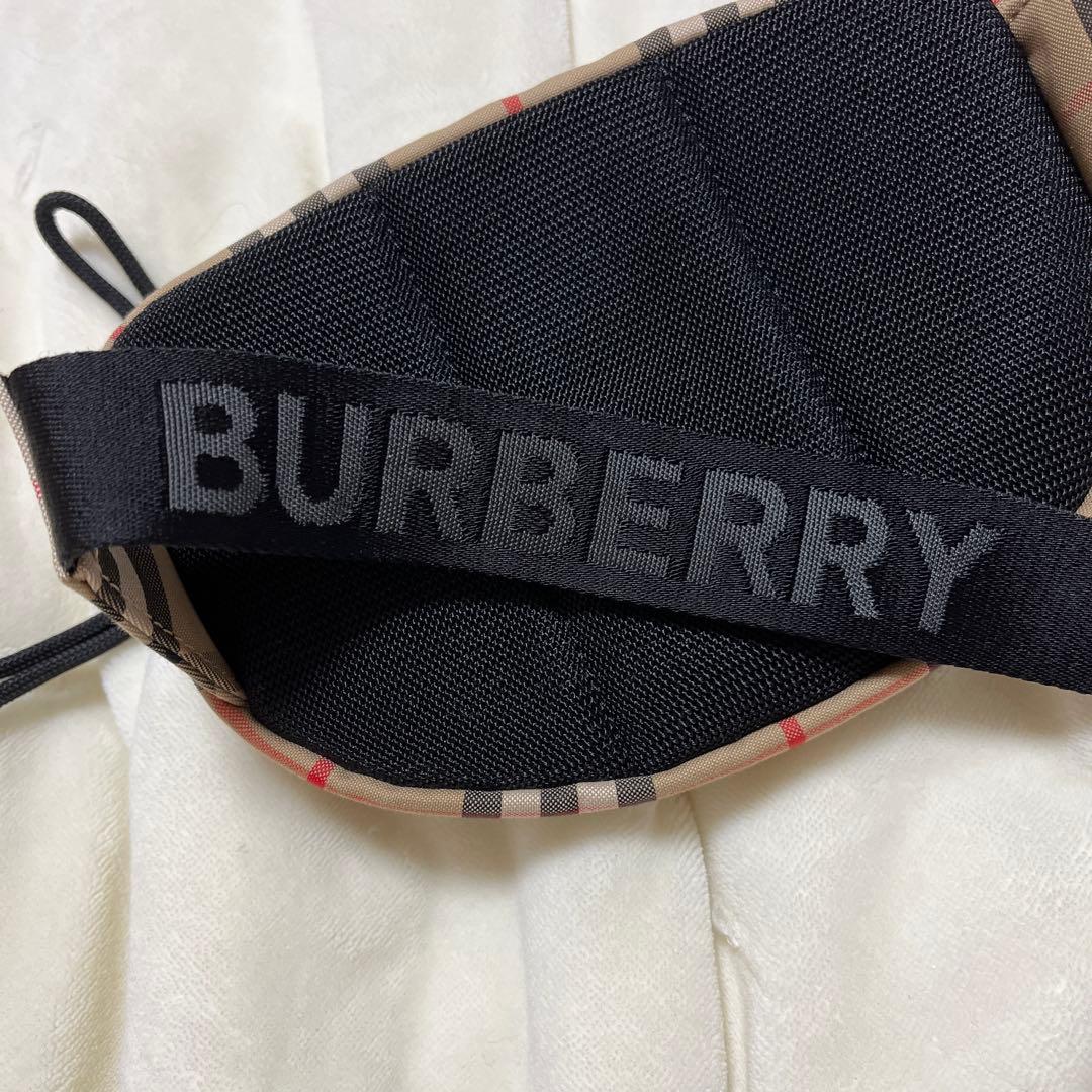 Burberry ボディバッグ　ウエストポーチ