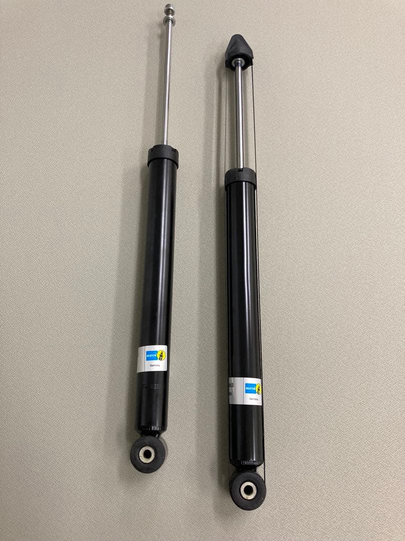 Audi TT 8N 1.8T リアショックアブソーバー セット