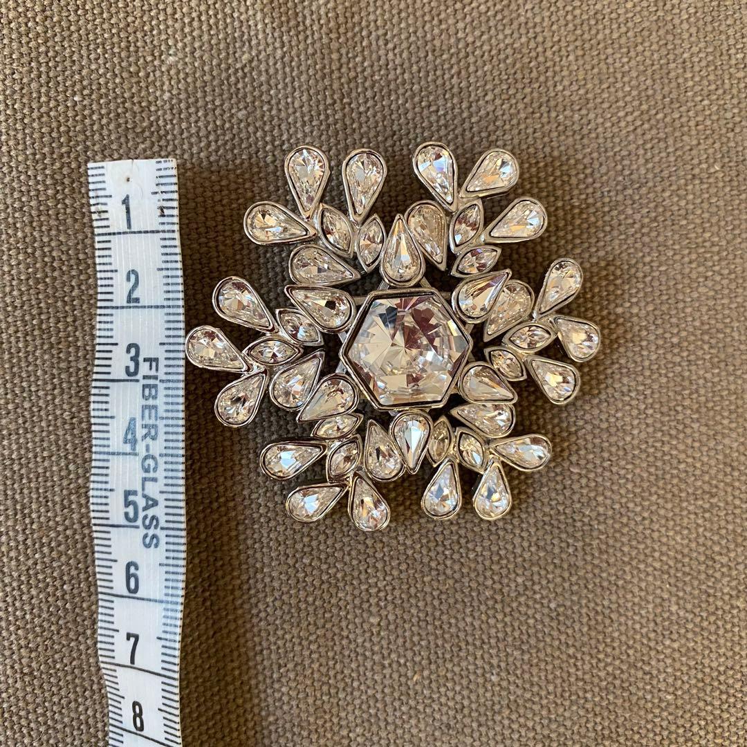 Rene ルネ 雪の結晶モチーフ ブローチ