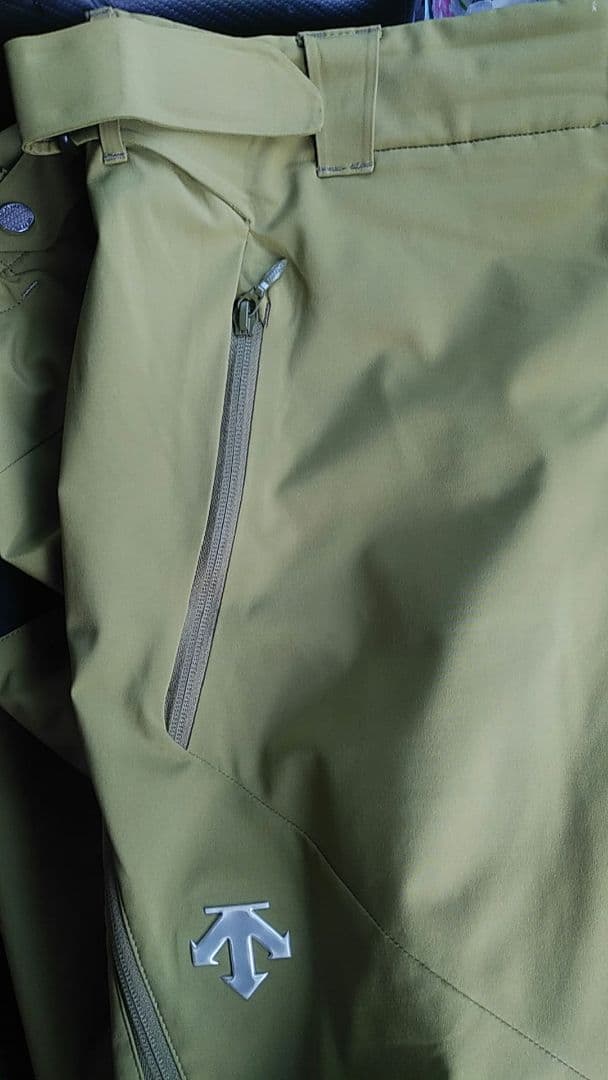 DESCENTE デサント　スキーパンツ　2023-2024