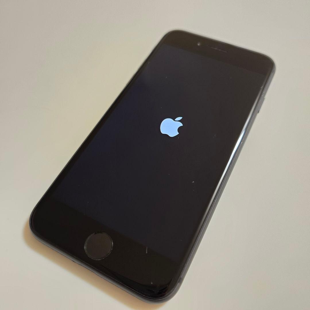 【美品】Apple　iPhone8　64gb グレイ　ブラック　バッテリー94%