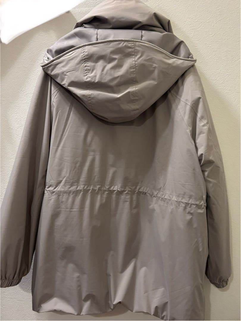 ワークマン女子　エックスシェルター　断熱レディース防水ウォームアウター