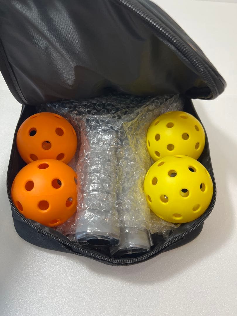 ピックルボール パドルT700 2本 ボール4個 キャリーバッグ付き