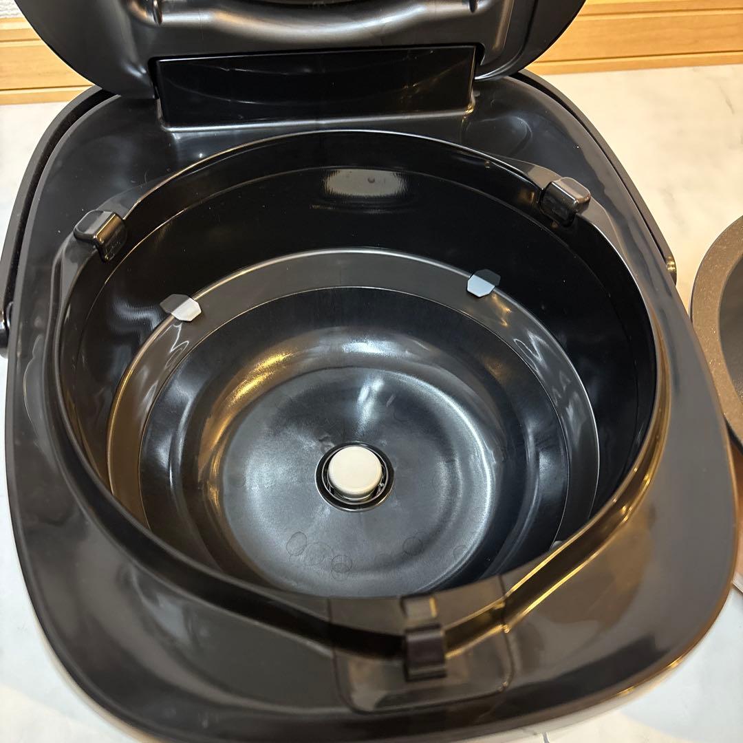 東芝　TOSHIBA 炊飯器　RC-10VRV 真空IH 炎匠炊き