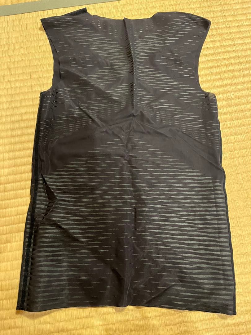 ASICS メタスピードベースレイヤー Sサイズ