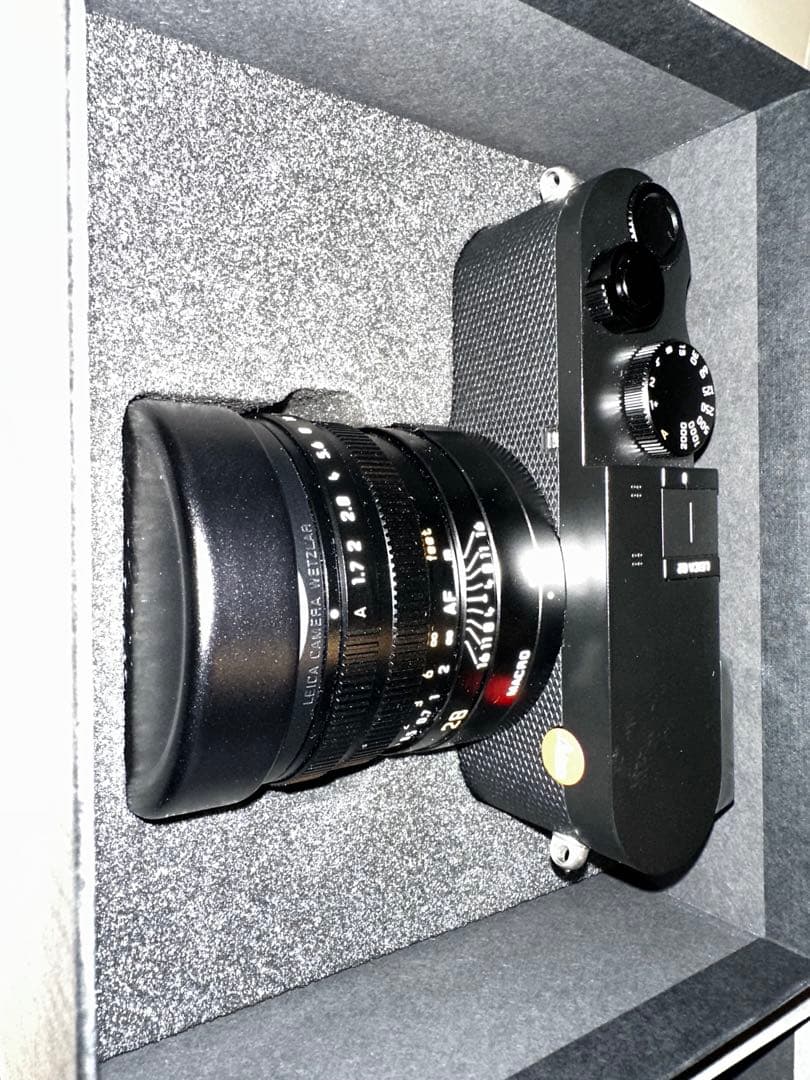 【極上品】LEICA Q2 未使用品に近い　OTECT Q-CAP付き