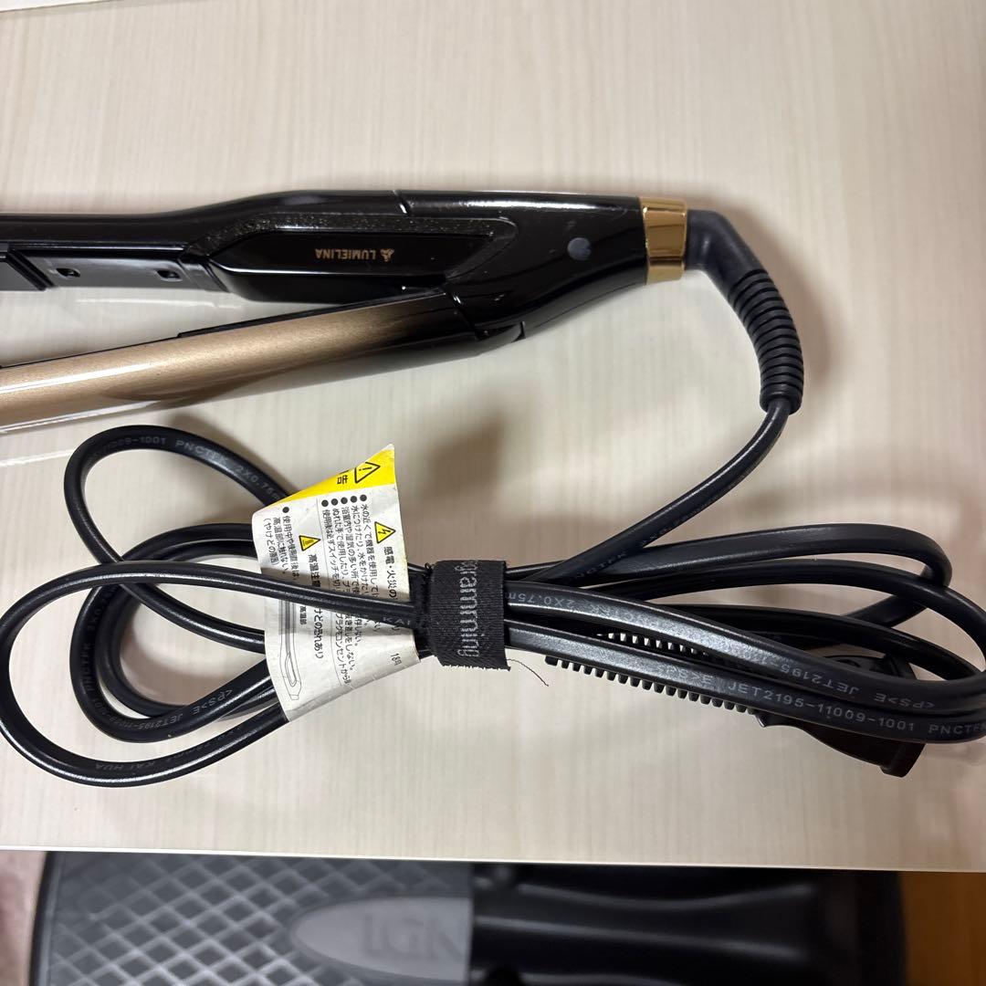 リュミエリーナ ヘヤーアイロン