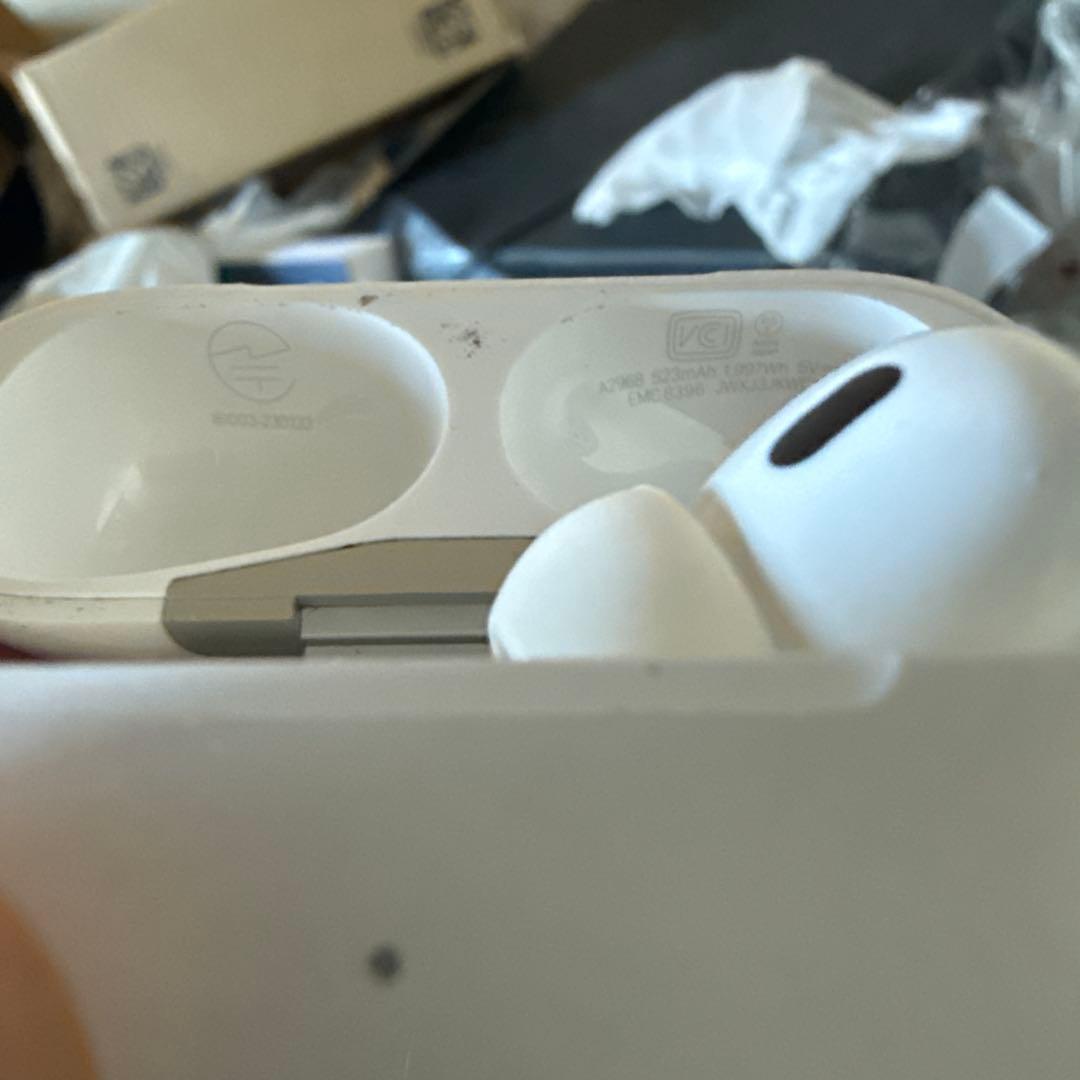 AirPods本体 ワイヤレス充電対応 ホワイト