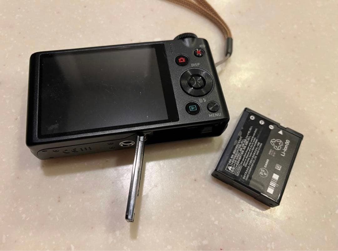 CASIO EXILIM EX-ZR200 デジタルカメラ(ケース付き)