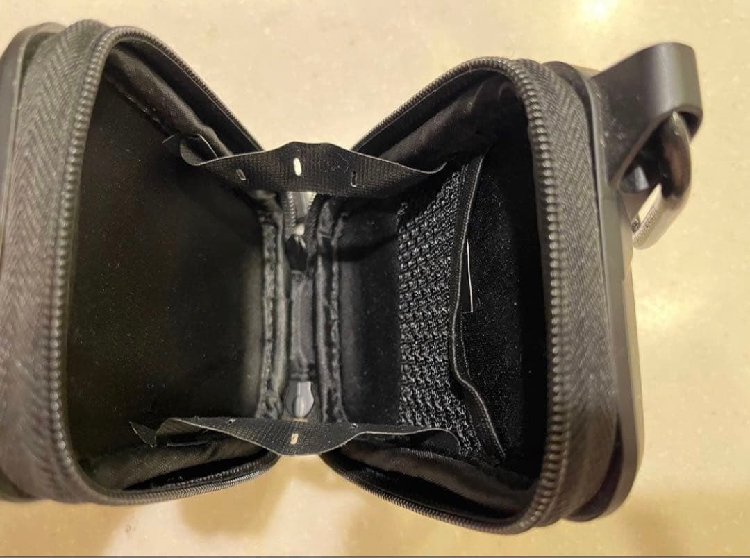 CASIO EXILIM EX-ZR200 デジタルカメラ(ケース付き)