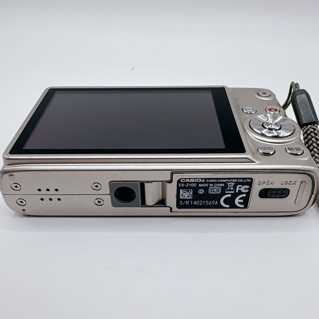 美品CASIO デジカメ EXILIM ZOOM EX-Z100 備品完備