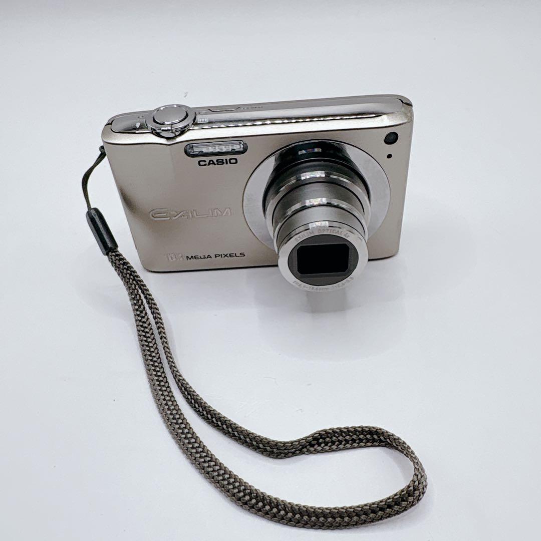 美品CASIO デジカメ EXILIM ZOOM EX-Z100 備品完備