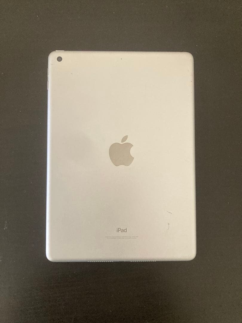 Apple iPad 10.2インチ ホワイト