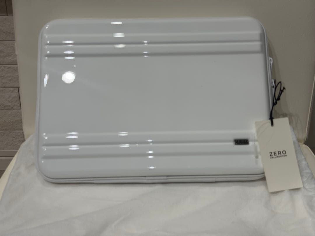 ZERO HALLIBURTON 13インチ用モバイルPCケース