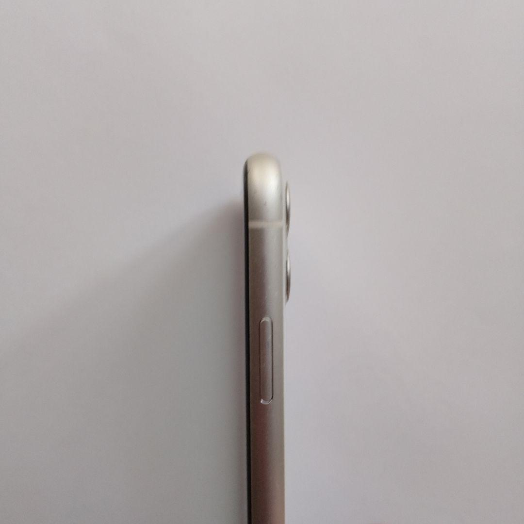 Apple iPhone 11 128GB ホワイト SIMフリー 80%