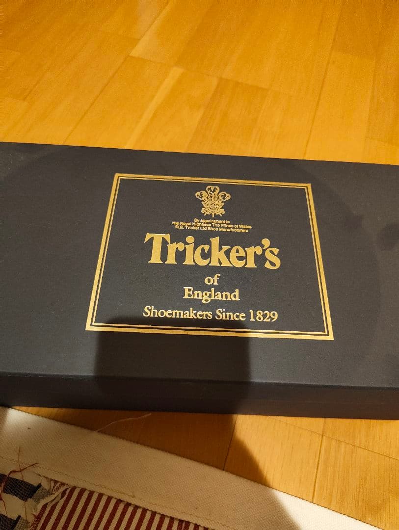 トリッカーズ/ウィングチップ カントリーシューズ／別注品 vibramソール 紺