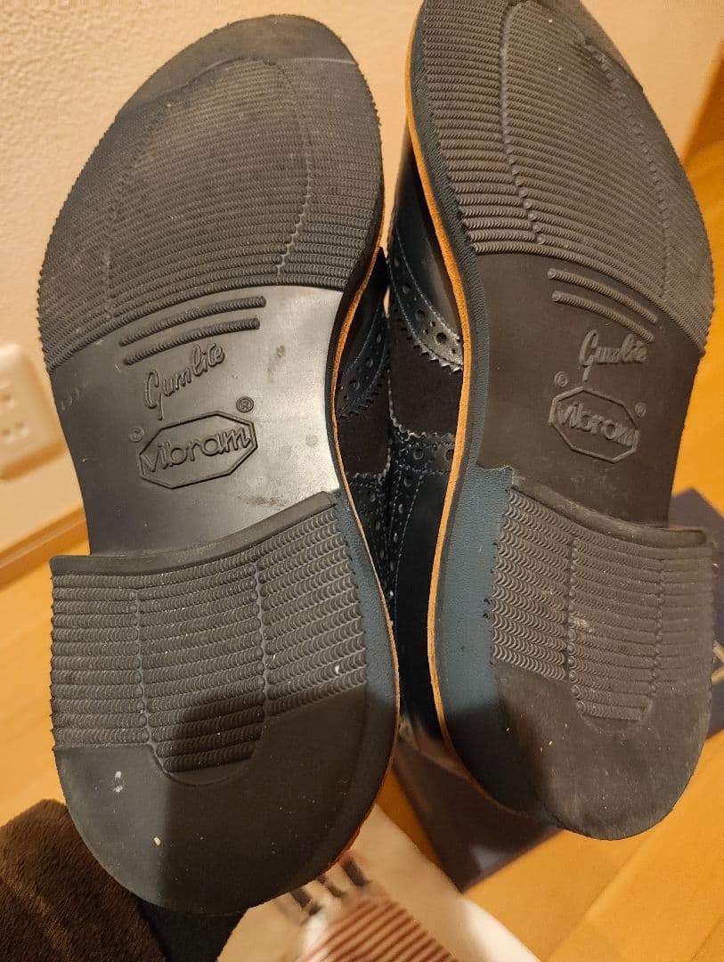トリッカーズ/ウィングチップ カントリーシューズ／別注品 vibramソール 紺