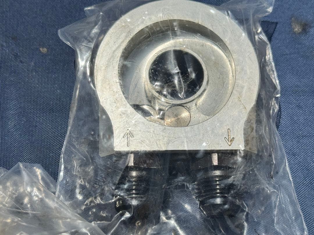 だ*ー様 （ジャンク）【Setrab】オイルクーラー 51-08834-01